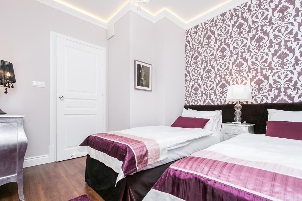 Executive 2-Bedroom Apartment Krasków Εξωτερικό φωτογραφία