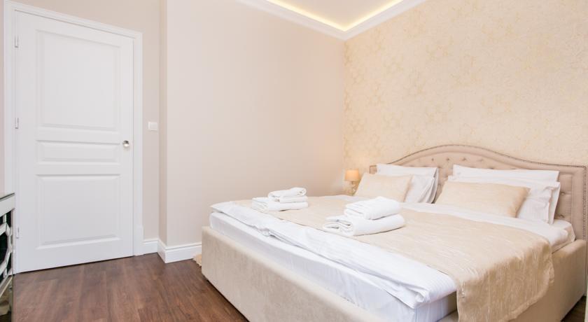 Executive 2-Bedroom Apartment Krasków Εξωτερικό φωτογραφία