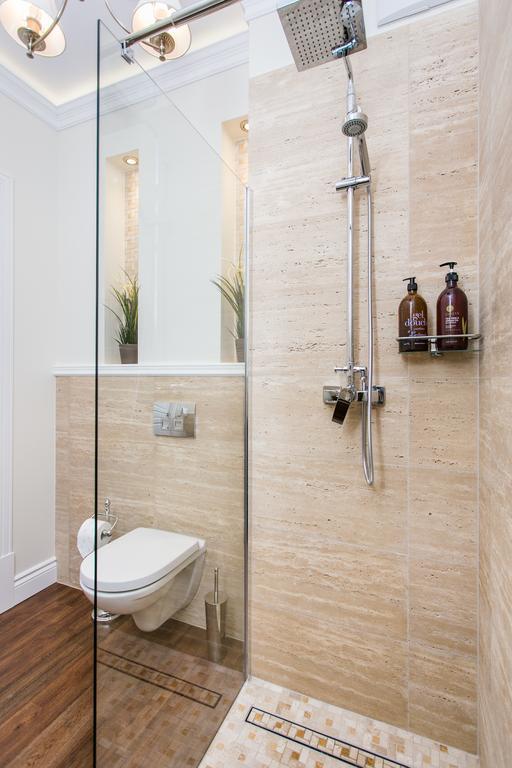 Executive 2-Bedroom Apartment Krasków Εξωτερικό φωτογραφία