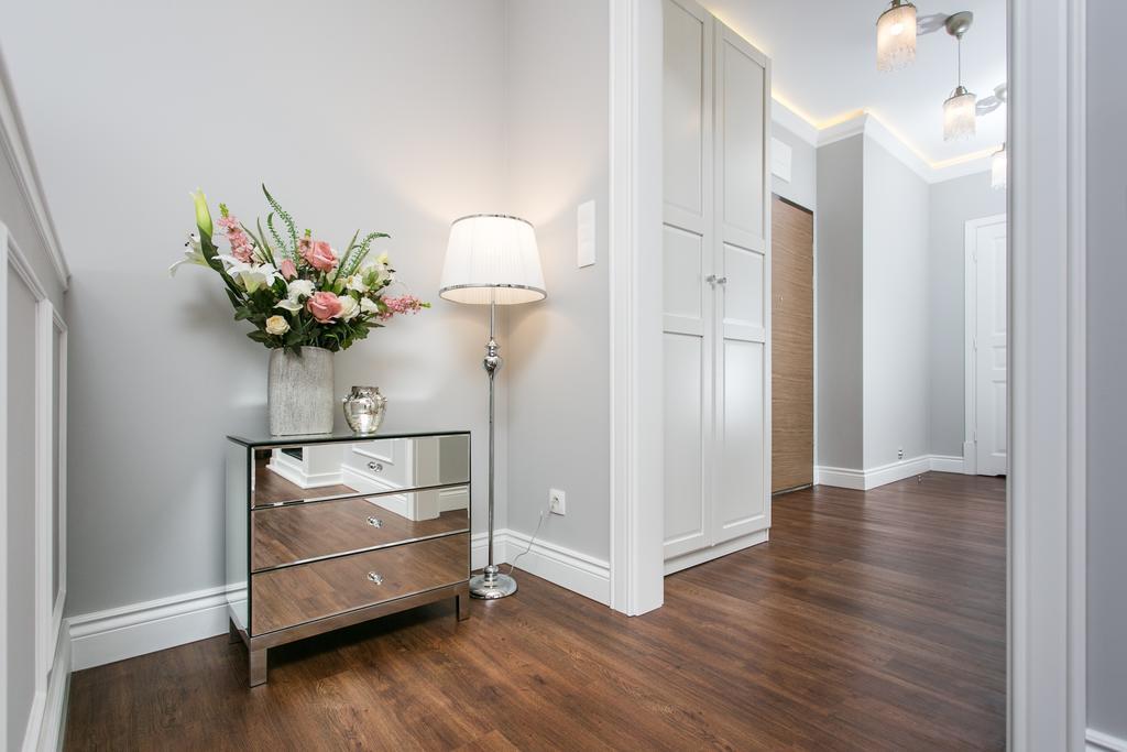 Executive 2-Bedroom Apartment Krasków Εξωτερικό φωτογραφία