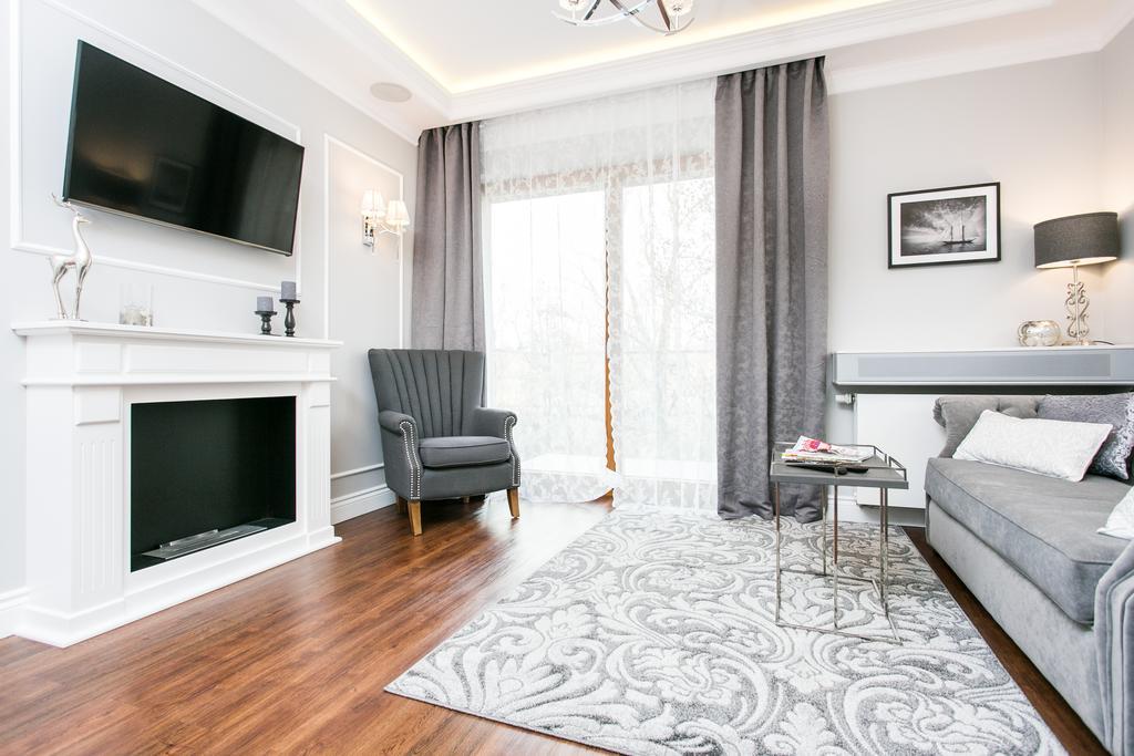 Executive 2-Bedroom Apartment Krasków Εξωτερικό φωτογραφία